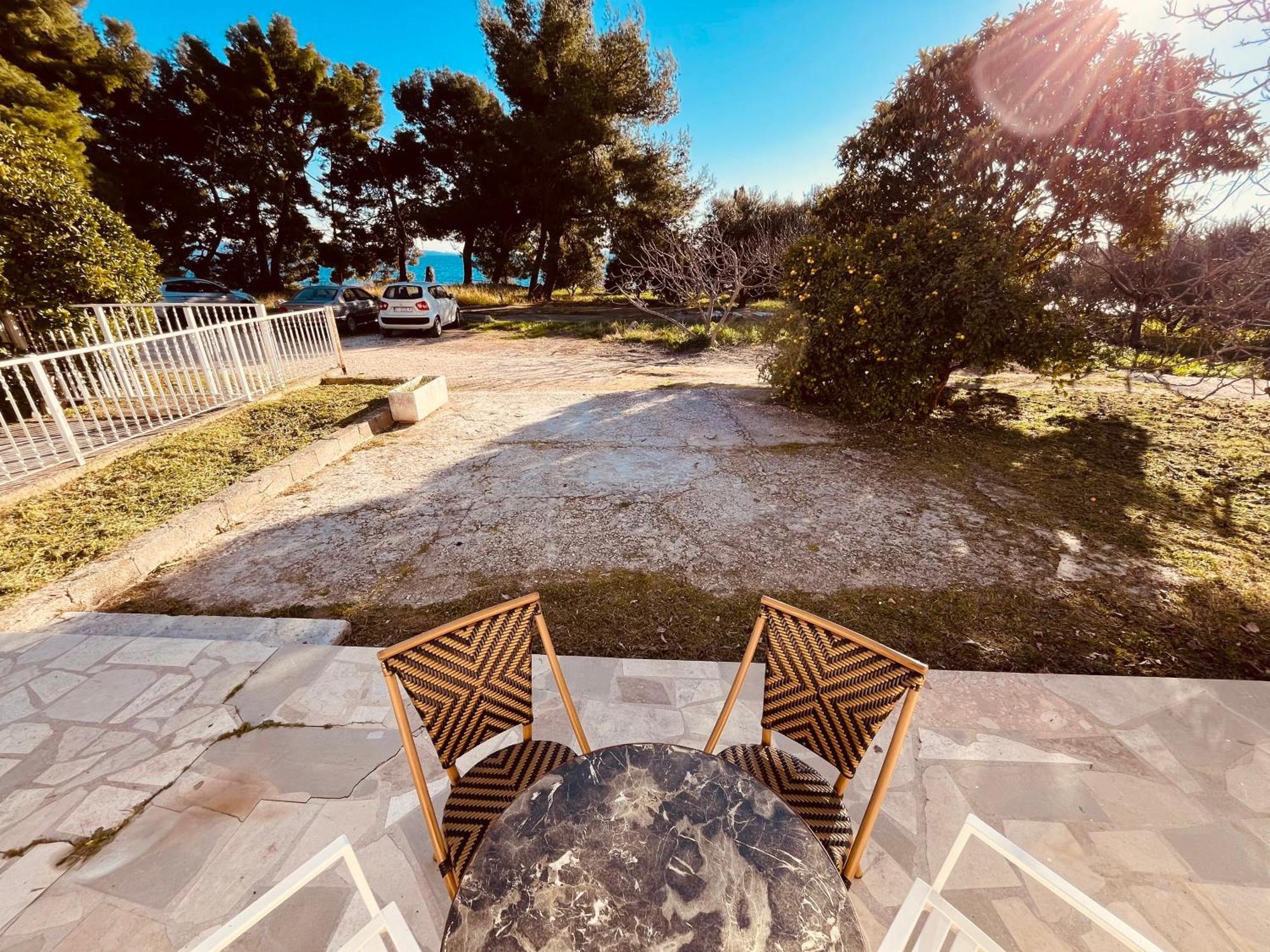 Beachfront Apartment Drazen, With Garden And Parking Split Dış mekan fotoğraf