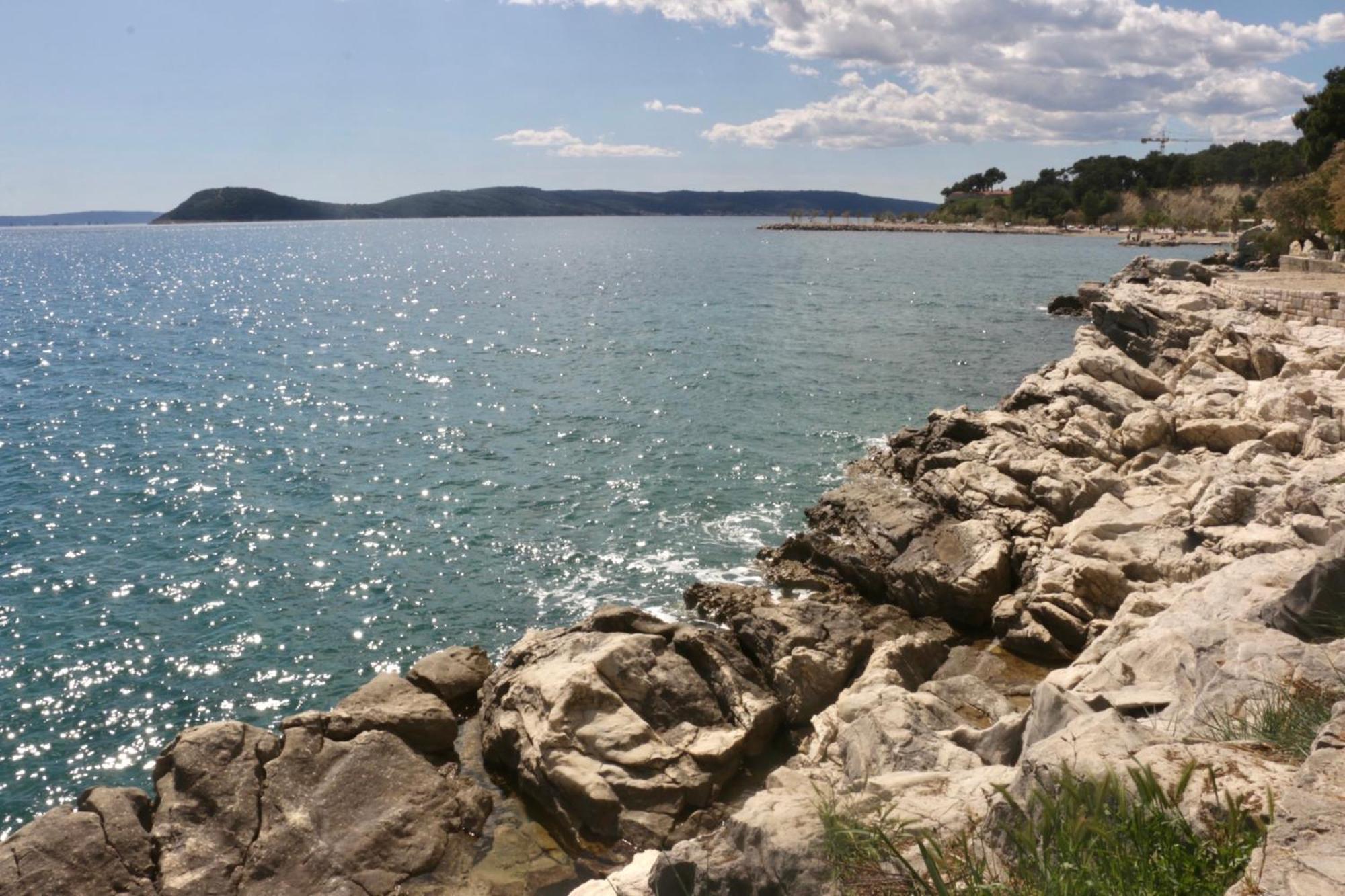 Beachfront Apartment Drazen, With Garden And Parking Split Dış mekan fotoğraf
