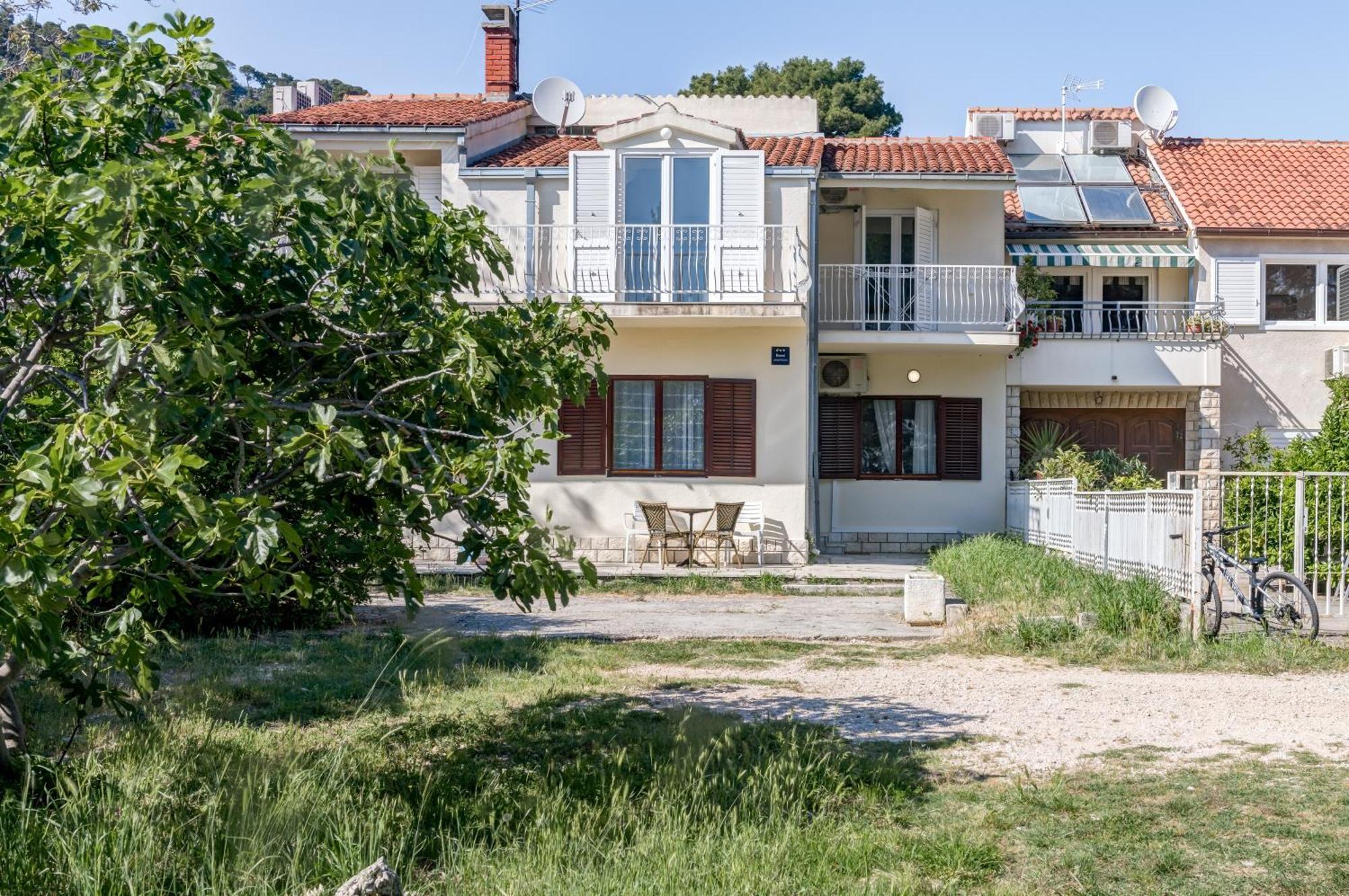 Beachfront Apartment Drazen, With Garden And Parking Split Dış mekan fotoğraf