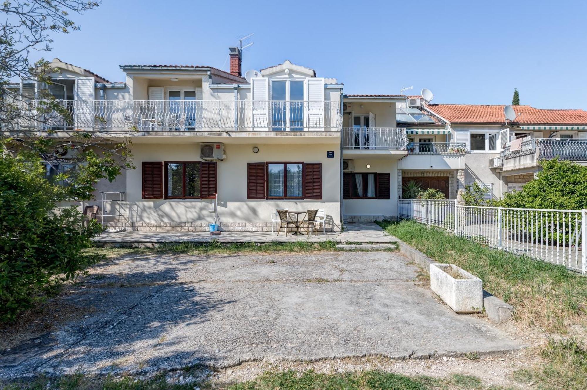 Beachfront Apartment Drazen, With Garden And Parking Split Dış mekan fotoğraf